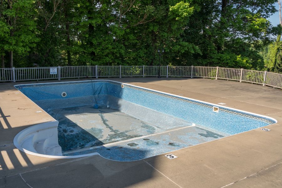 piscina vacía