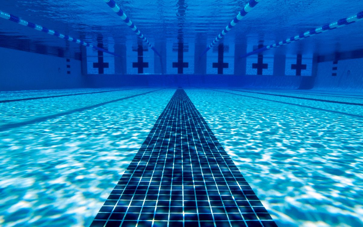 interior piscina