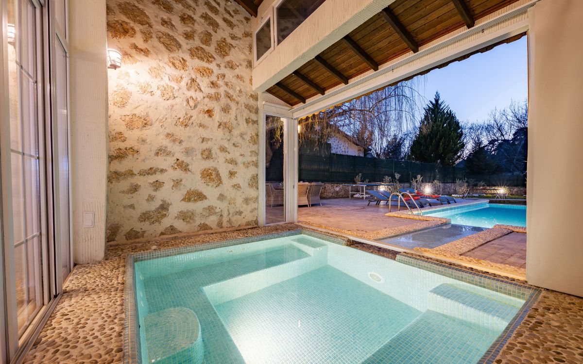 casa con piscina